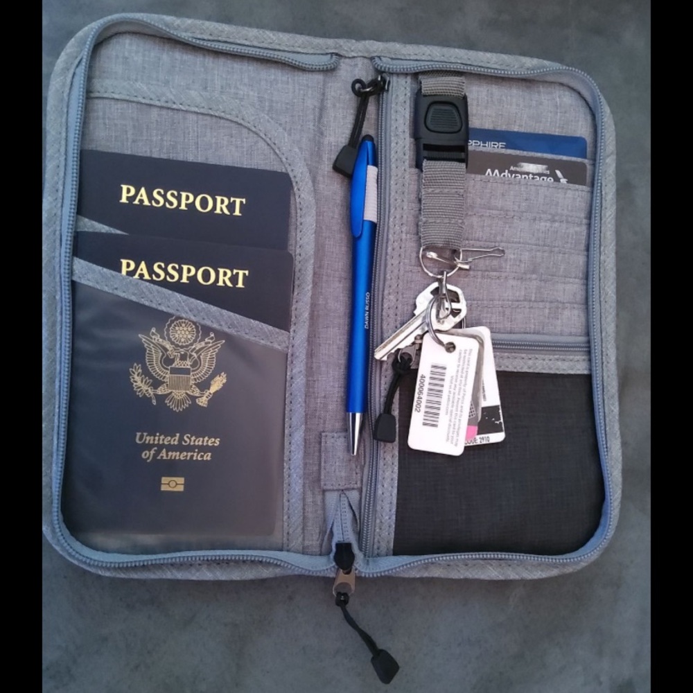 NWT trtl Travel Wallet - Picture 3 of 5